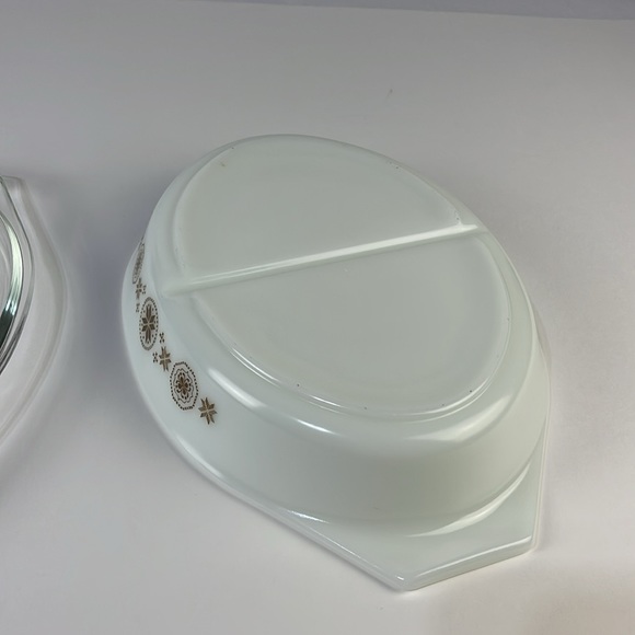 PYREX 1 1/2 Quart Divided Bake Dish “Brown Town and Country Quilt - Picture 6 of 12